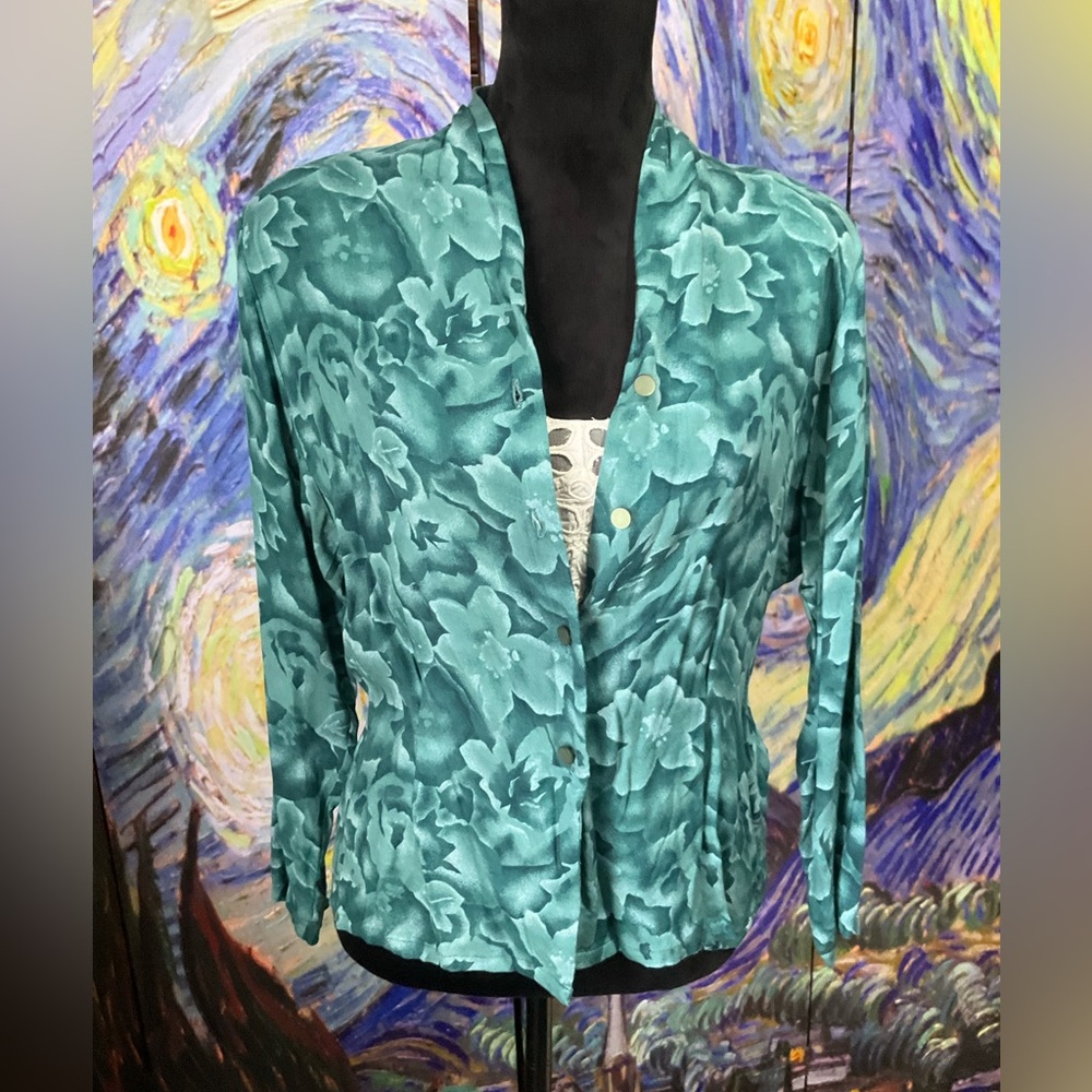 Pendleton vintage size 12 petite green (floral) long sleeve top